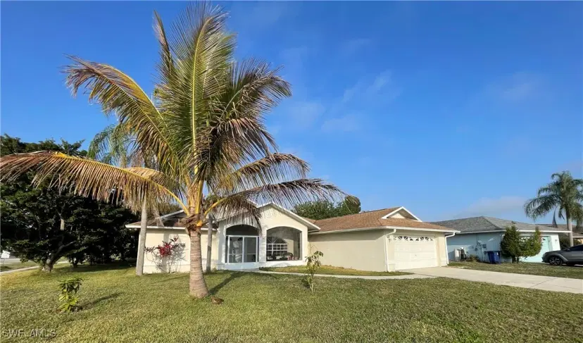 Picture of 1501 Senior Ct, Lehigh Acres FL 33971