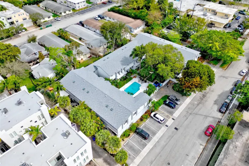 Picture of 801 SE 16Th Ct 11, Fort Lauderdale FL 33316
