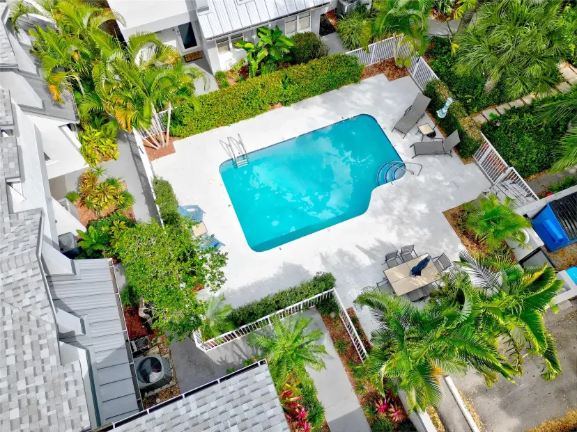 Picture of 801 SE 16Th Ct 11, Fort Lauderdale FL 33316