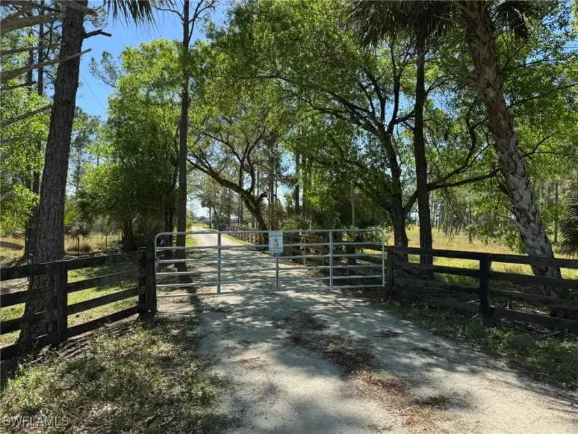 Picture of 49005 Bermont Rd, Punta Gorda FL 33982