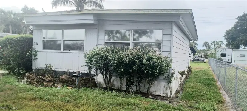 Picture of 38 Derhenson Dr, Naples FL 34114