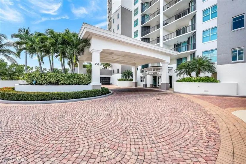 Picture of 455 Cove Tower Dr 703, Naples FL 34110