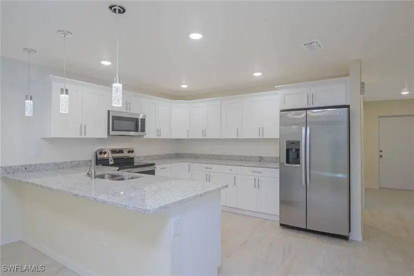 Picture of 2120 French St, Fort Myers FL 33916