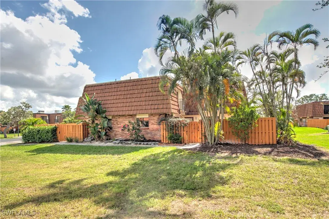 Picture of 1442 Park Shore Cir 4, Fort Myers, FL 33901