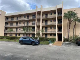 Picture of 4760 Lucerne Lakes Boulevard 305, Lake Worth, FL 33467