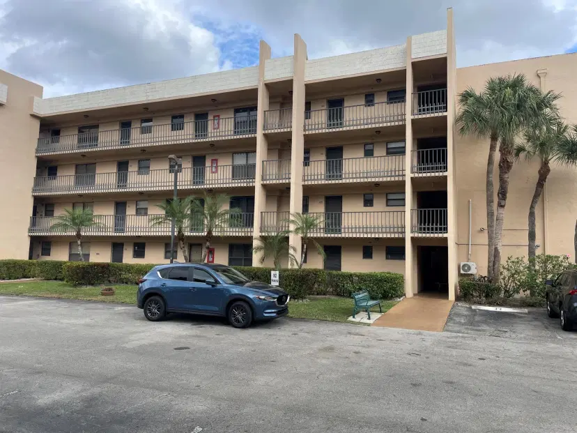 Picture of 4760 Lucerne Lakes Boulevard 305, Lake Worth FL 33467