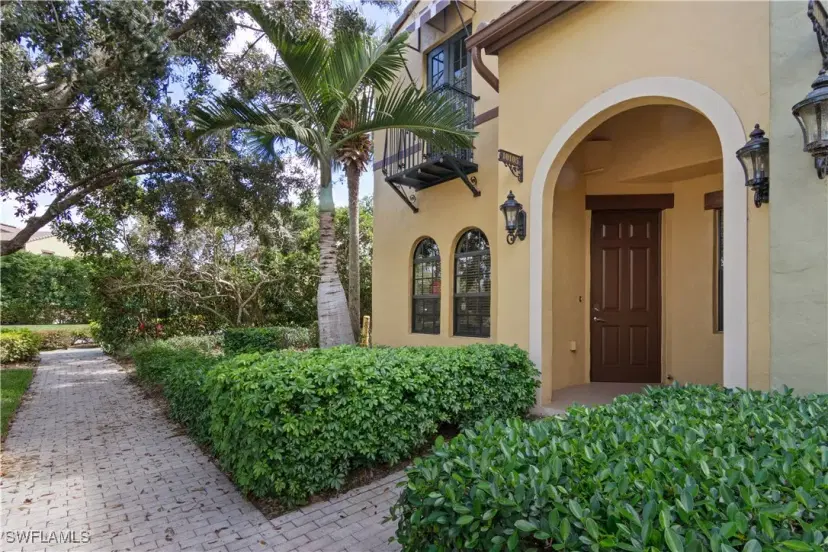 Picture of 9072 Chula Vista ST 10105, Naples FL 34113