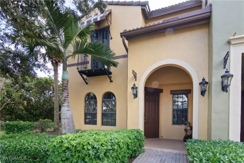 Picture of 9072 Chula Vista ST 10105, Naples FL 34113