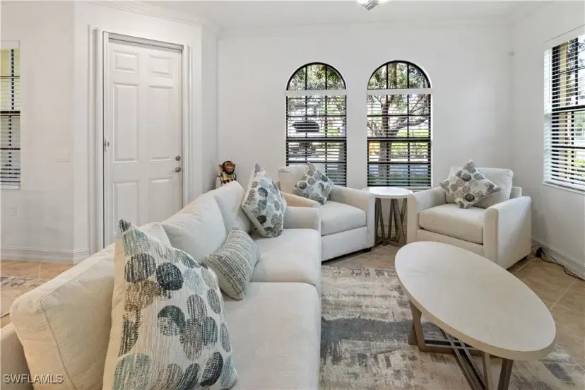Picture of 9072 Chula Vista ST 10105, Naples FL 34113