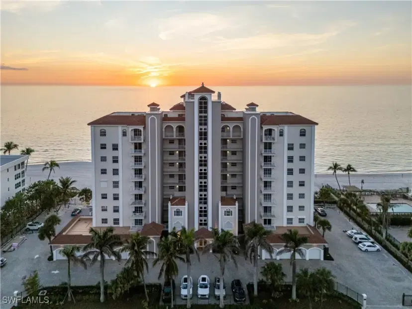 Picture of 9577 Gulf Shore Dr 703, Naples FL 34108