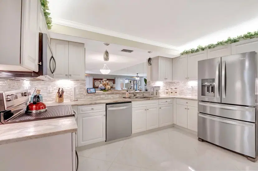 Picture of 9716 Sills Drive E 101, Boynton Beach FL 33437