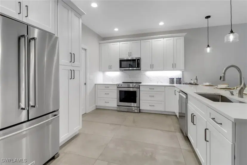 Picture of 609 107Th Ave N, Naples FL 34108