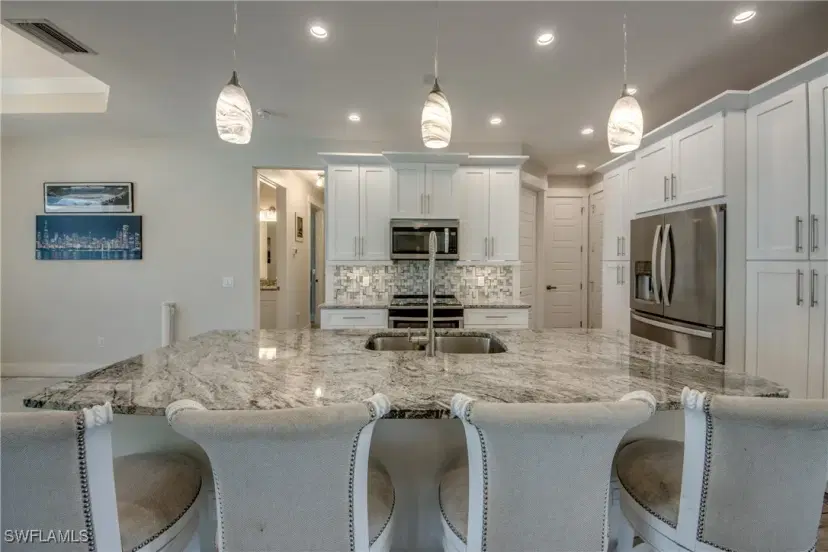 Picture of 1827 SW 40Th Ter, Cape Coral FL 33914