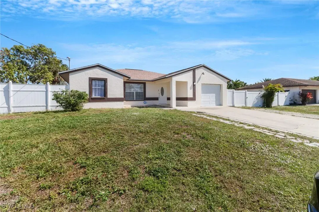 Picture of 2540 47Th Ter Sw, Naples, FL 34116