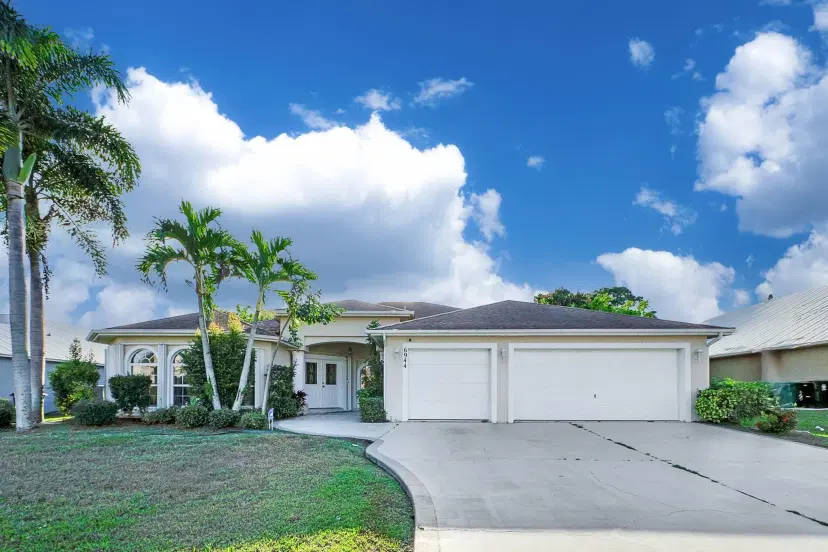 Picture of 6944 NW Daffodil Ln, Port St Lucie FL 34983