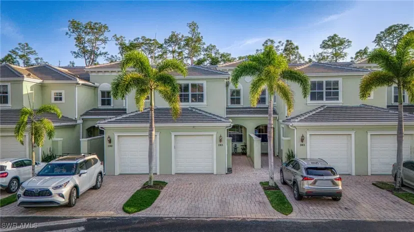 Picture of 1345 Mariposa Cir 5-202, Naples FL 34105