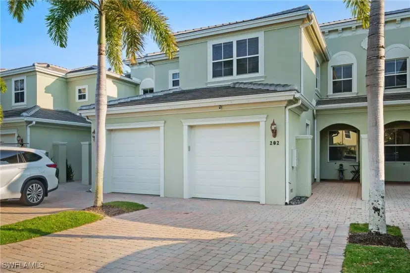 Picture of 1345 Mariposa Cir 5-202, Naples FL 34105