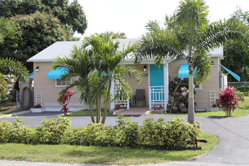 Picture of 3680 Lakewood Road N, Palm Springs FL 33461
