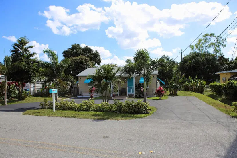 Picture of 3680 Lakewood Road N, Palm Springs FL 33461