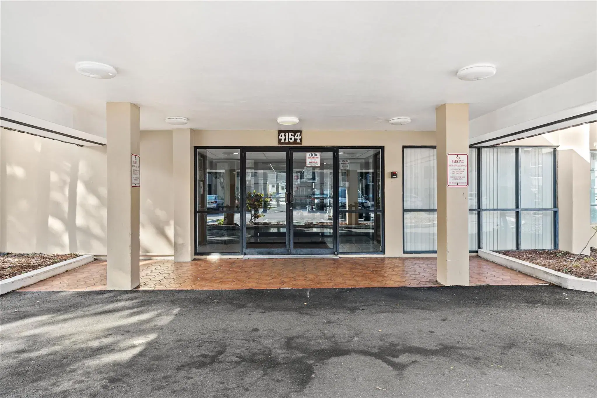 Picture of 4154 Inverrary Dr 403, Lauderhill, FL 33319