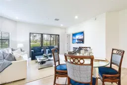 Picture of 220 Vintage Cir B101, Naples, FL 34119