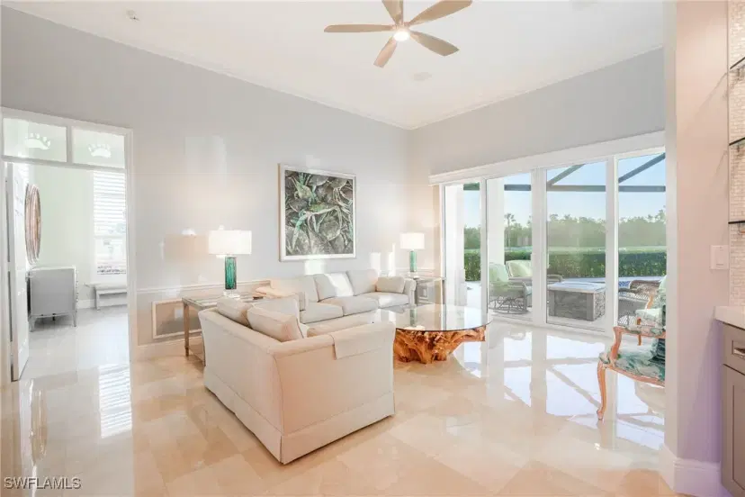 Picture of 411 Charleswood Ln 7, Naples FL 34105