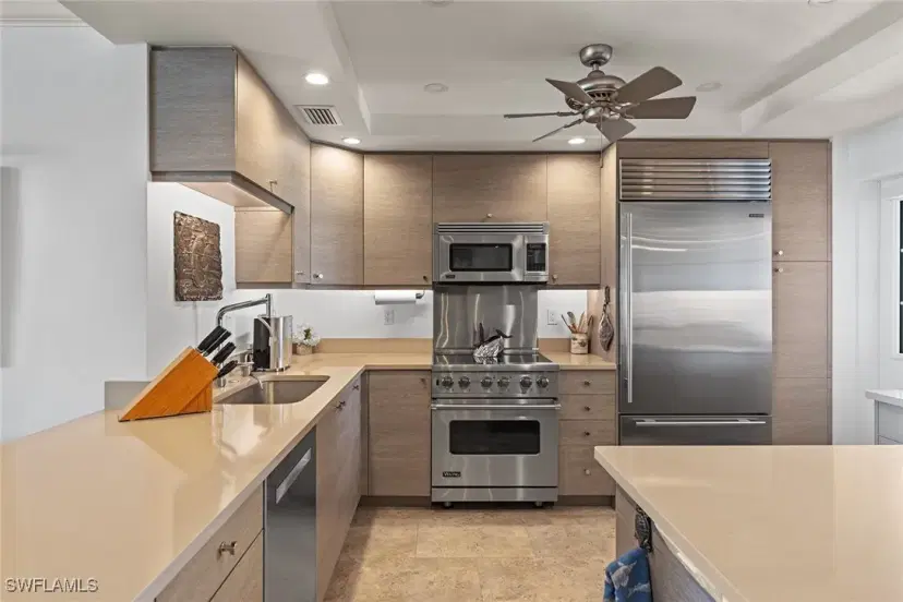 Picture of 2401 Gulf Shore Blvd N 44, Naples FL 34103