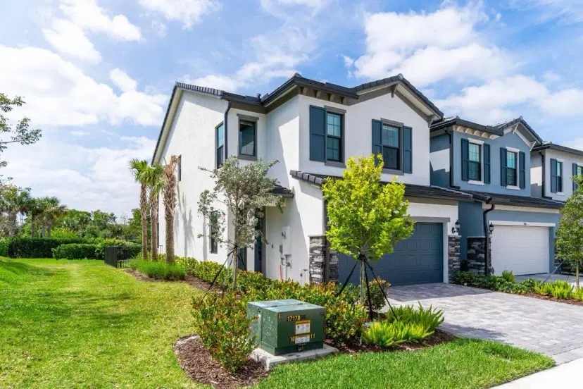 Picture of 2100 Appleton Circle S, Oakland Park FL 33309
