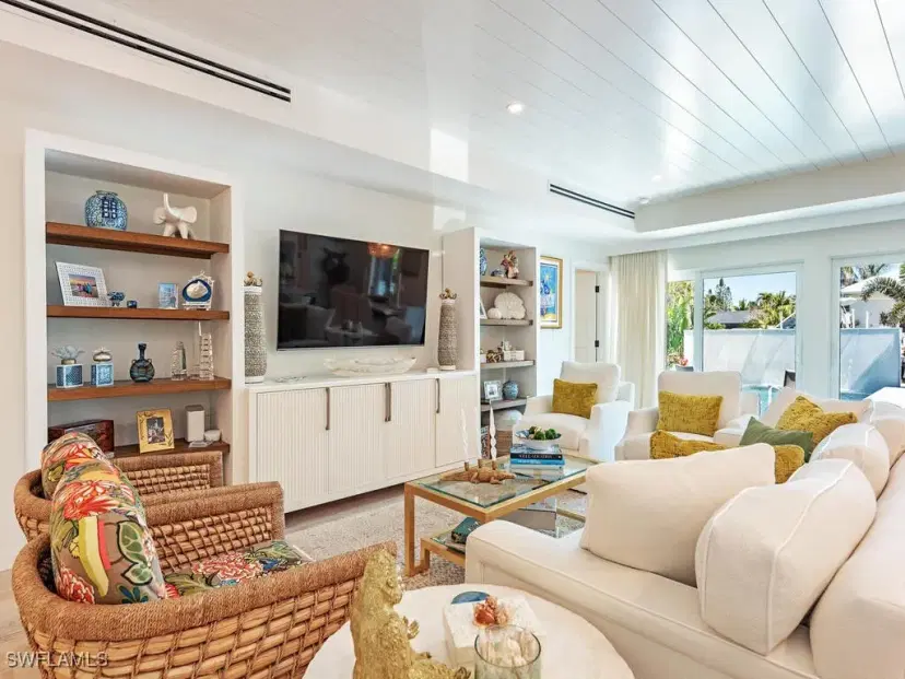 Picture of 1565 Mullet Ln, Naples FL 34102