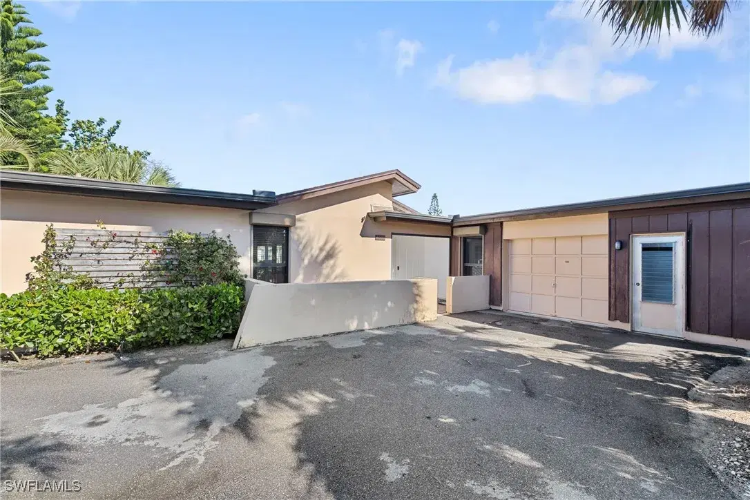 Picture of 4000 Estero Bay Ln F25, Naples, FL 34112