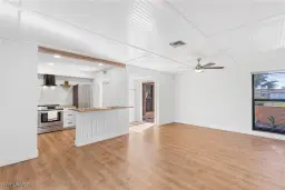 Picture of 4000 Estero Bay Ln F25, Naples, FL 34112