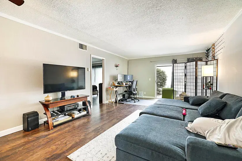 Picture of 725 Hummingbird Way 106, North Palm Beach FL 33408