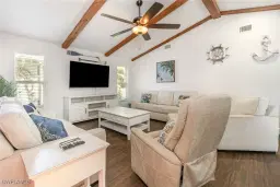 Picture of 916 SE 24Th St, Cape Coral, FL 33990