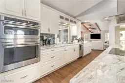Picture of 916 SE 24Th St, Cape Coral, FL 33990