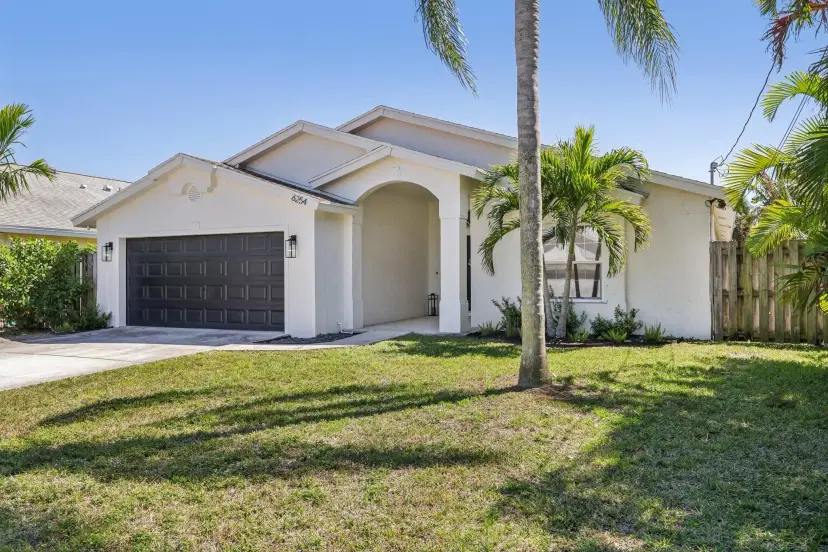 Picture of 6254 Lucerne St, Jupiter FL 33458