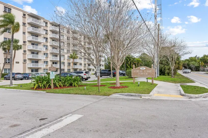 Picture of 1831 NE 38Th Street 410, Oakland Park FL 33308