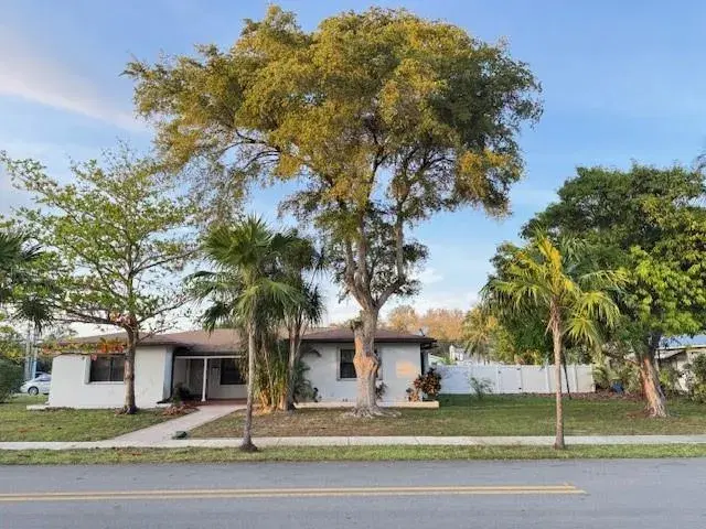 Picture of 46 SW 7 St, Dania Beach FL 33004