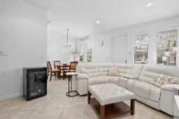 Picture of 661 Corte Madera Lane 4, West Palm Beach, FL 33401
