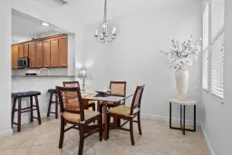 Picture of 661 Corte Madera Lane 4, West Palm Beach, FL 33401