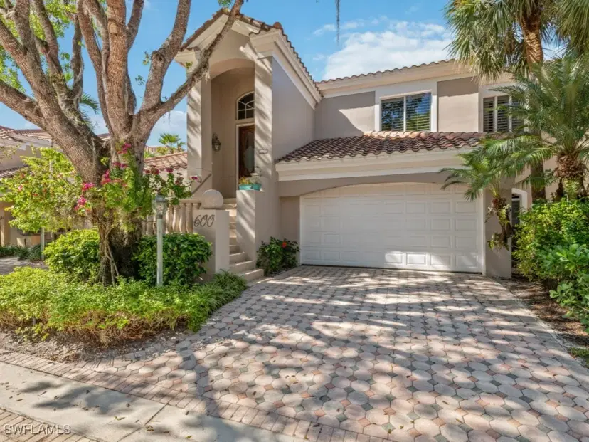 Picture of 600 Via Mezner 1502, Naples FL 34108