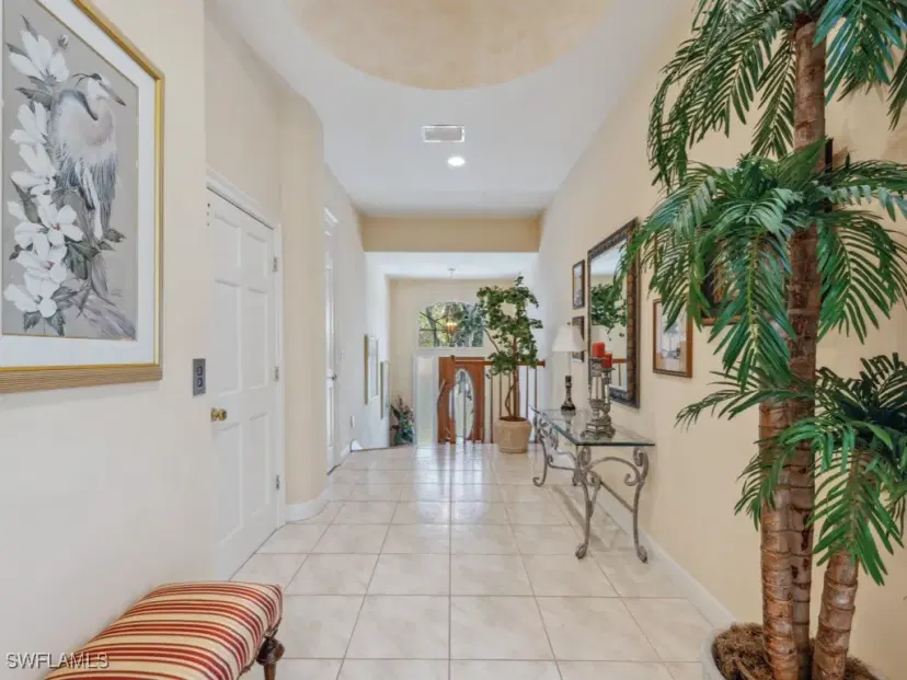 Picture of 600 Via Mezner 1502, Naples FL 34108