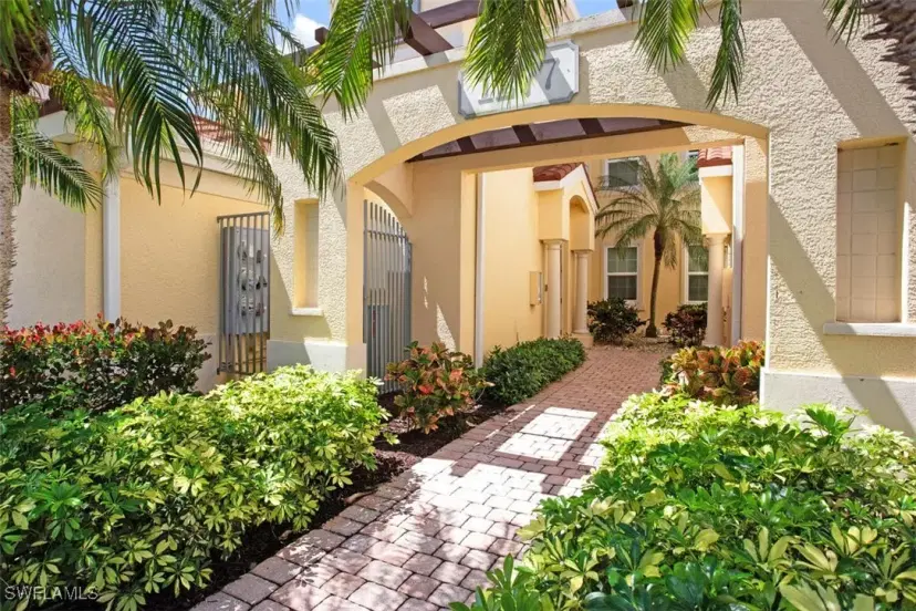 Picture of 1277 Rialto Way 201, Naples FL 34114