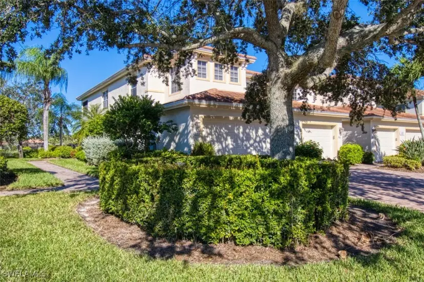 Picture of 3111 Meandering Way 101, Fort Myers FL 33905