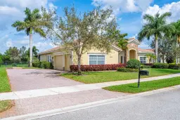 Picture of 593 SE Tres Belle Circle, Stuart, FL 34997