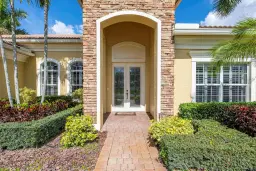 Picture of 593 SE Tres Belle Circle, Stuart, FL 34997