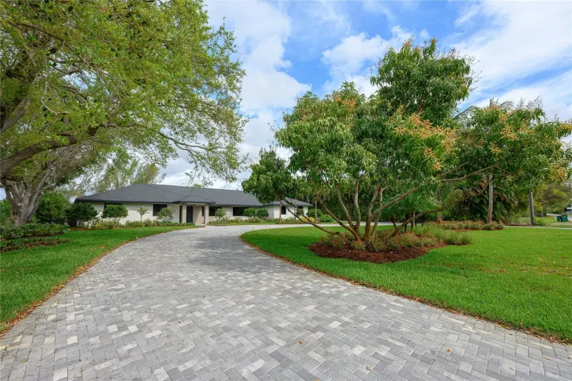 Picture of 15901 SW 54 Place, Southwest Ranches FL 33331