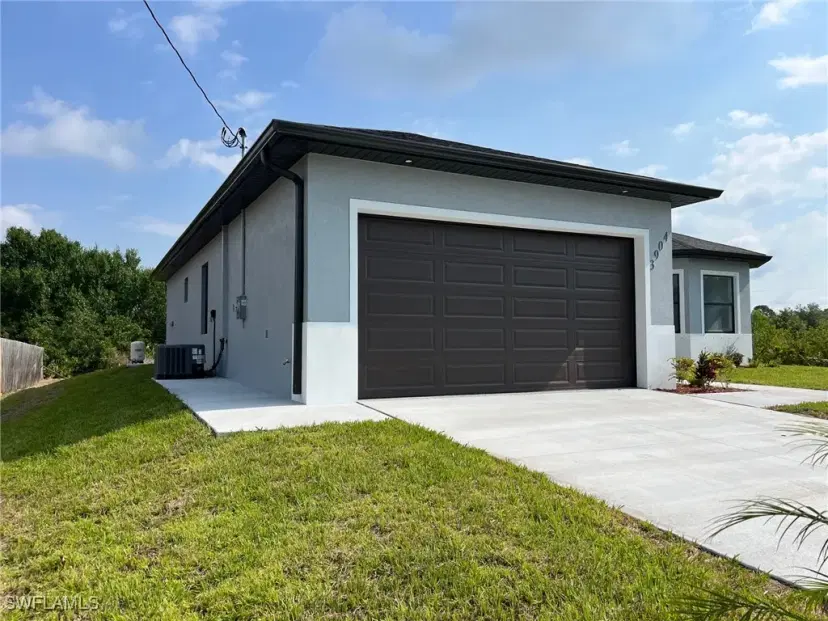 Picture of 3904 14Th St Sw, Lehigh Acres FL 33976
