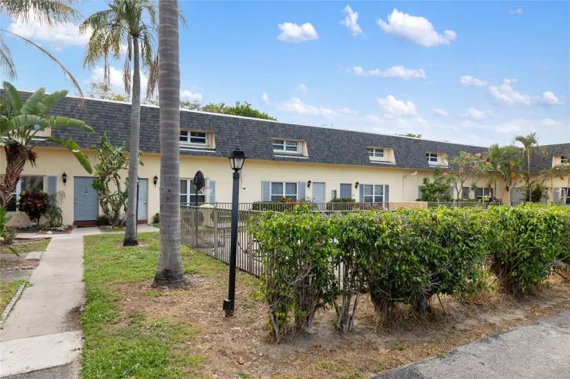 Picture of 1745 NW 4Th Ave 5, Boca Raton FL 33432
