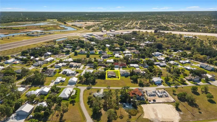 Picture of 6910 Circle Dr, Fort Myers FL 33905