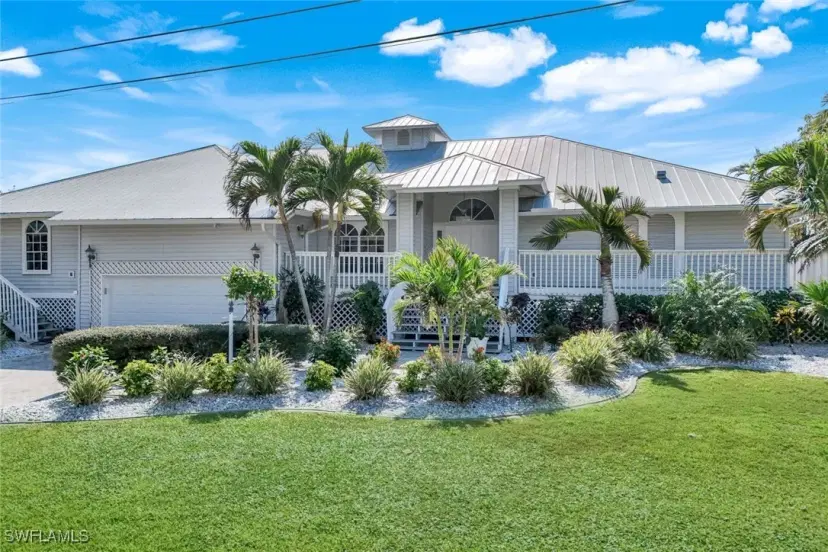 Picture of 656 Coral Dr, Cape Coral FL 33904